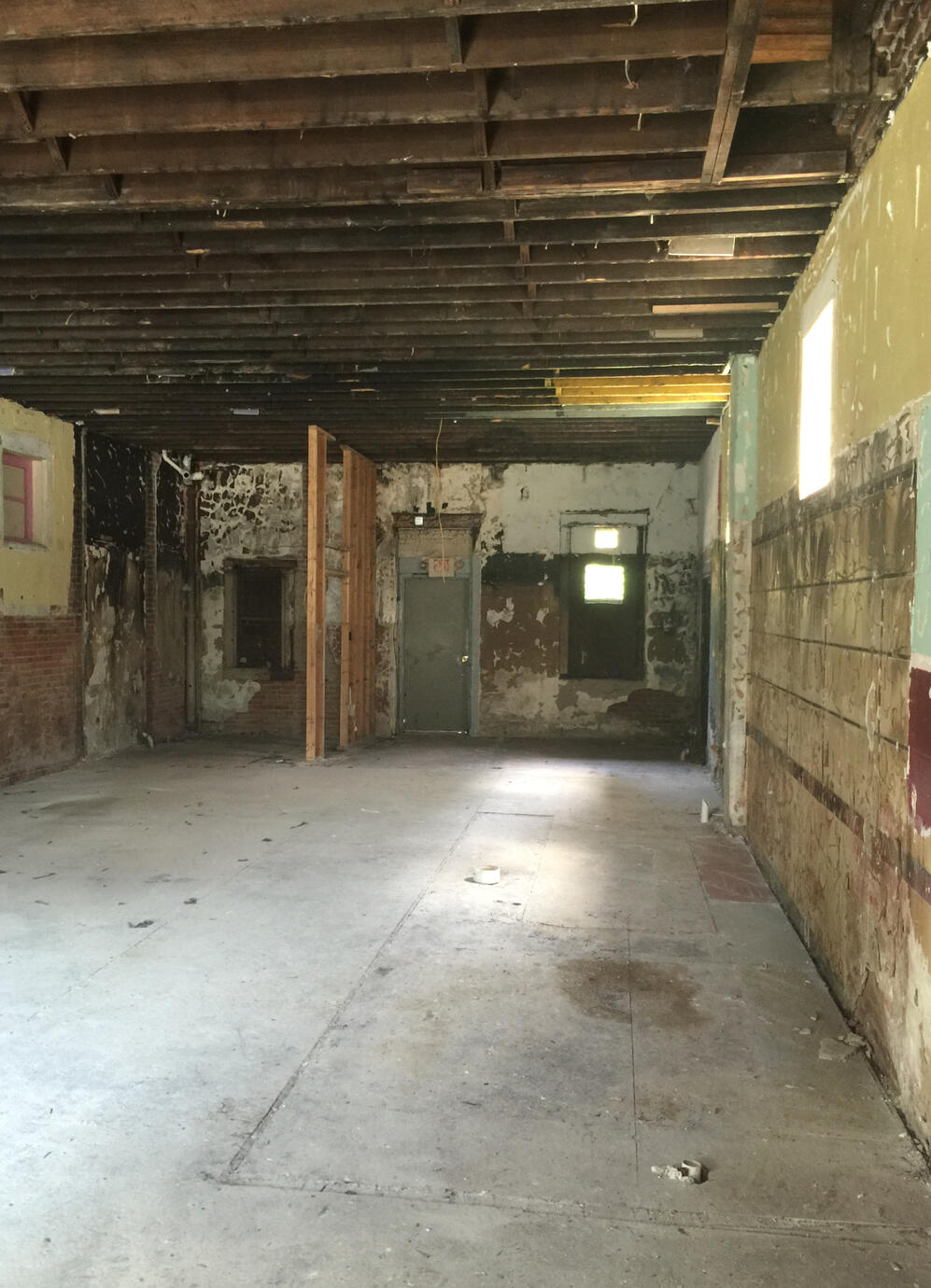 714 downstairs after some serious demo